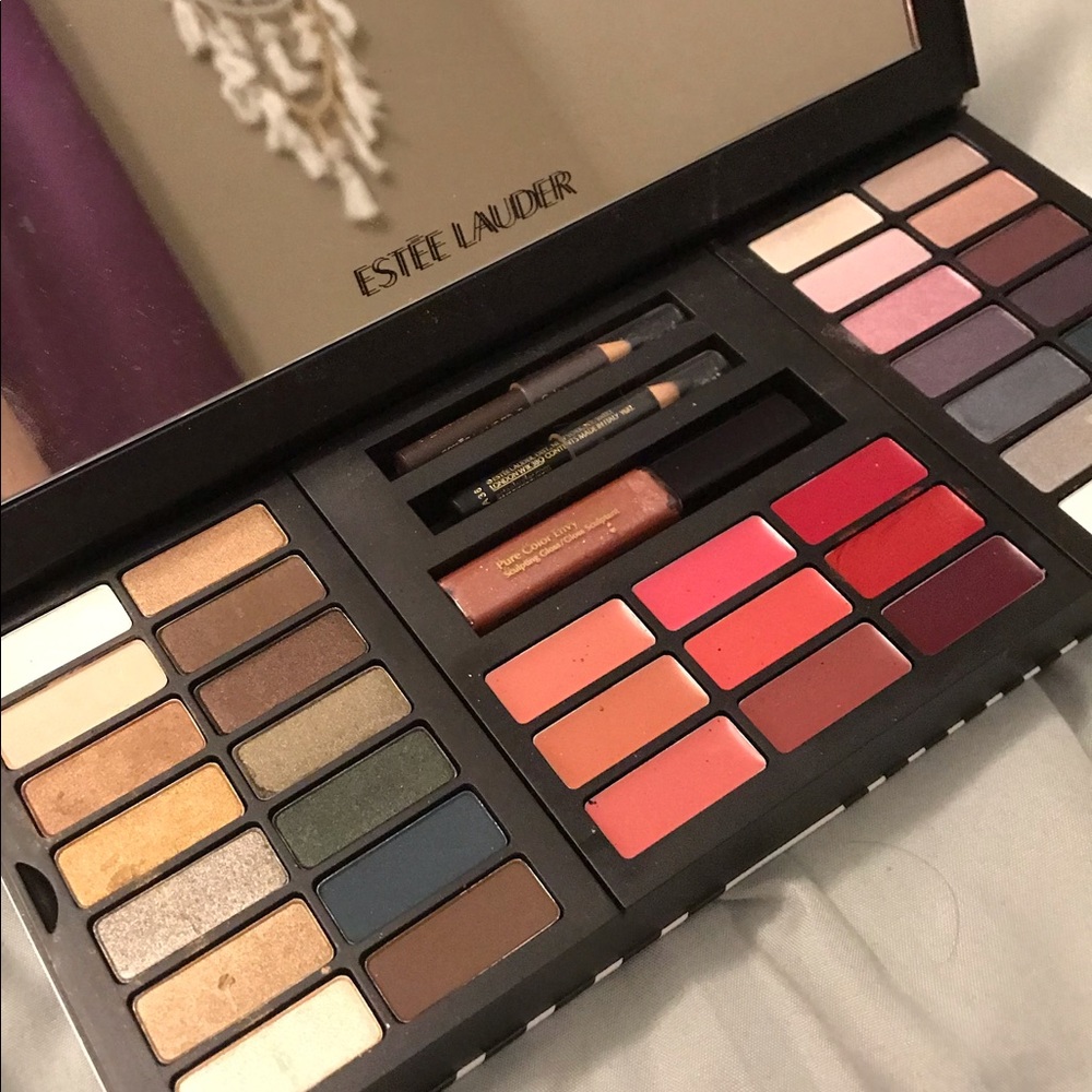 Estēe Lauder makeup palette - lightly used
